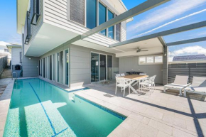 Pacific House, Crescent Head